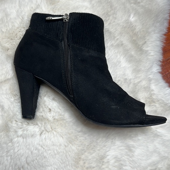 Mootsies Tootsies open toed ankle boots - Picture 7 of 16
